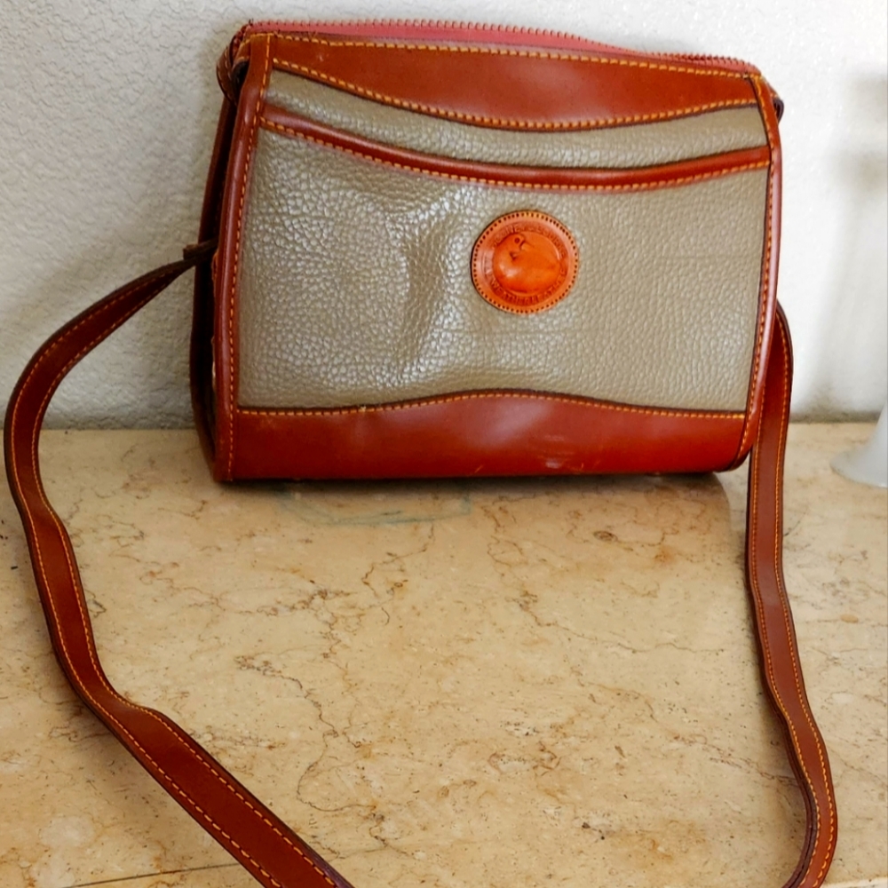 Dooney & Bourke purse